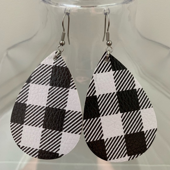 Jewelry - 🌻3 for$15🖤 Faux Leather Teardrop Dangle Earrings